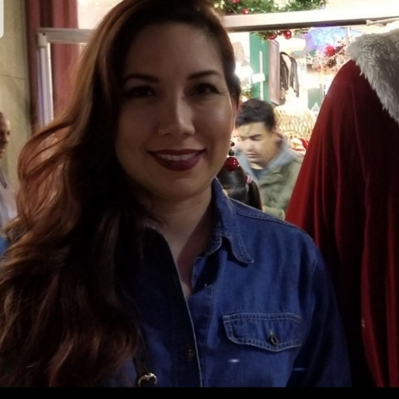 MEET YOUR POSHER 💖 SHOP WITH CONFIDENCE - Picture 11 of 13